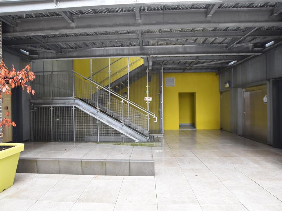 Location bureaux 350 m² non divisibles