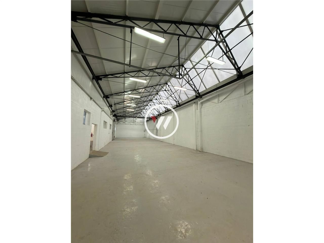 Location local d''activites 458 m² non divisibles