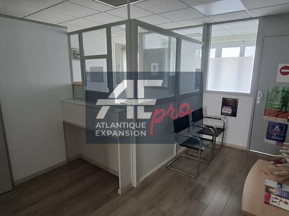 Location bureaux 200 m² non divisibles