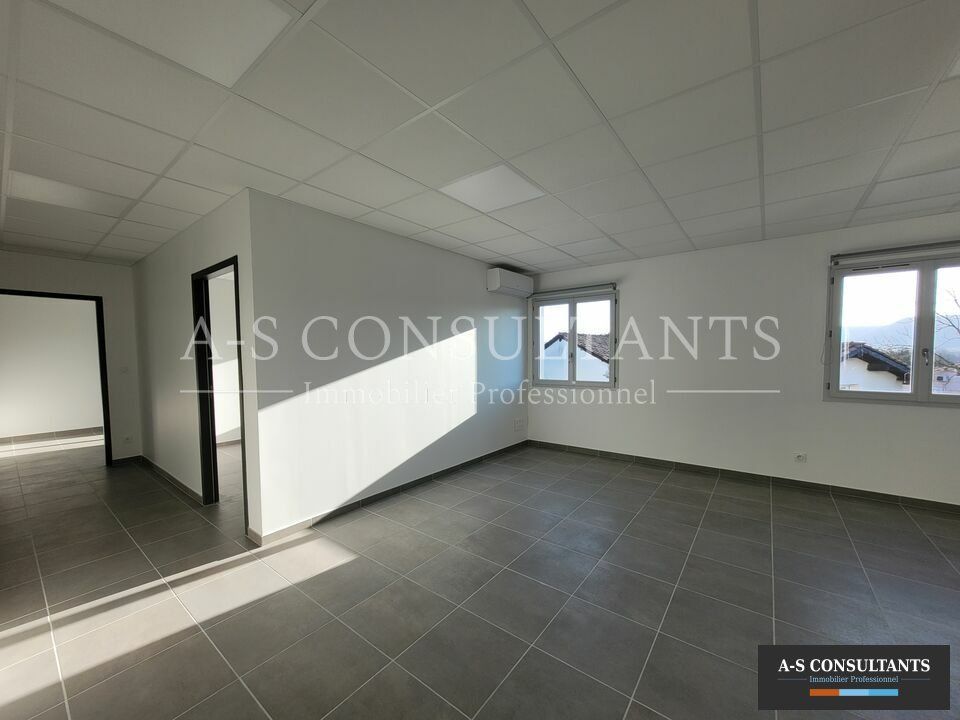 Location bureaux 91 m² non divisibles