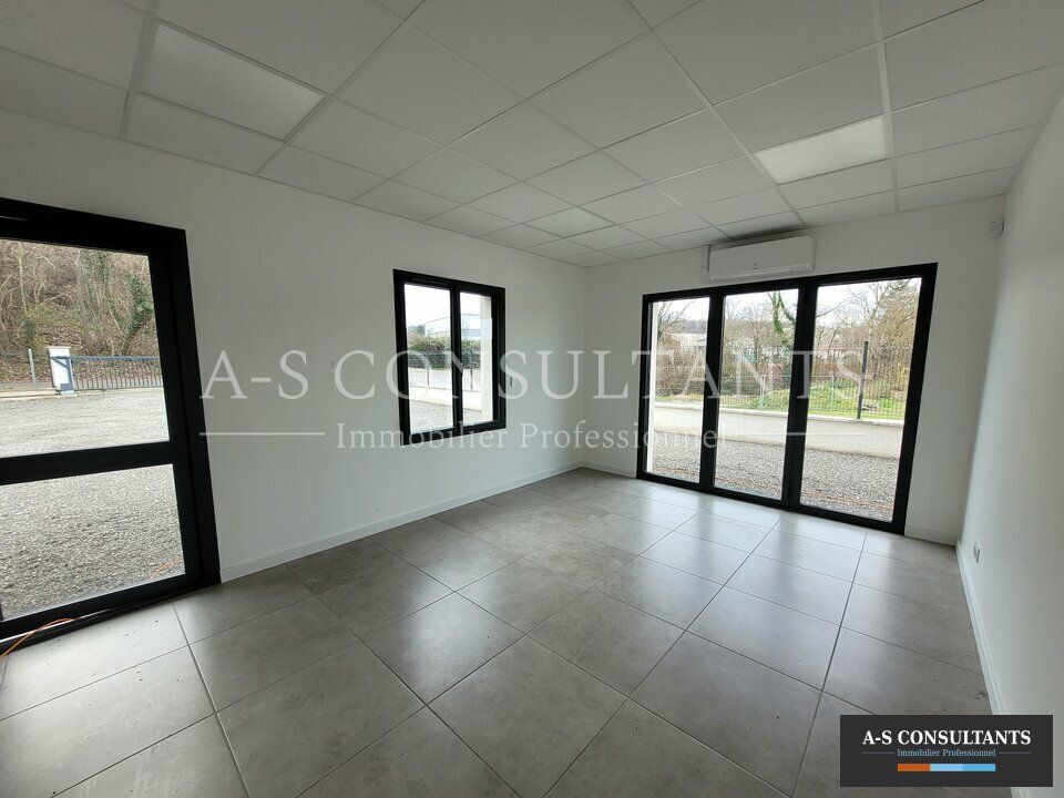 Location bureaux 100 m² non divisibles