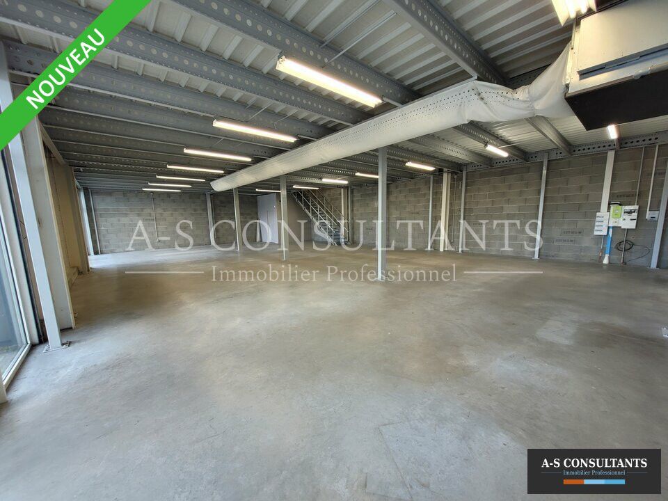 Location local commercial 400 m² non divisibles