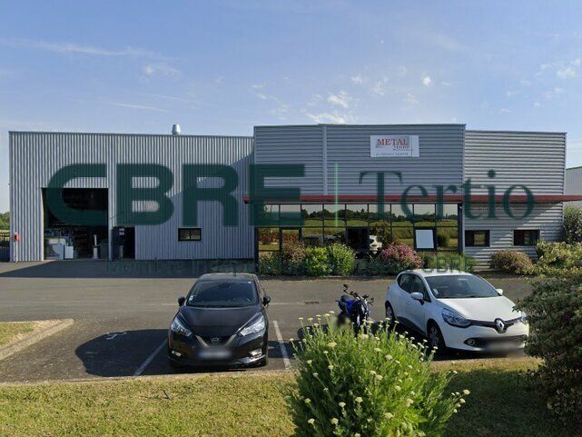 Location local d''activites 1172 m² non divisibles