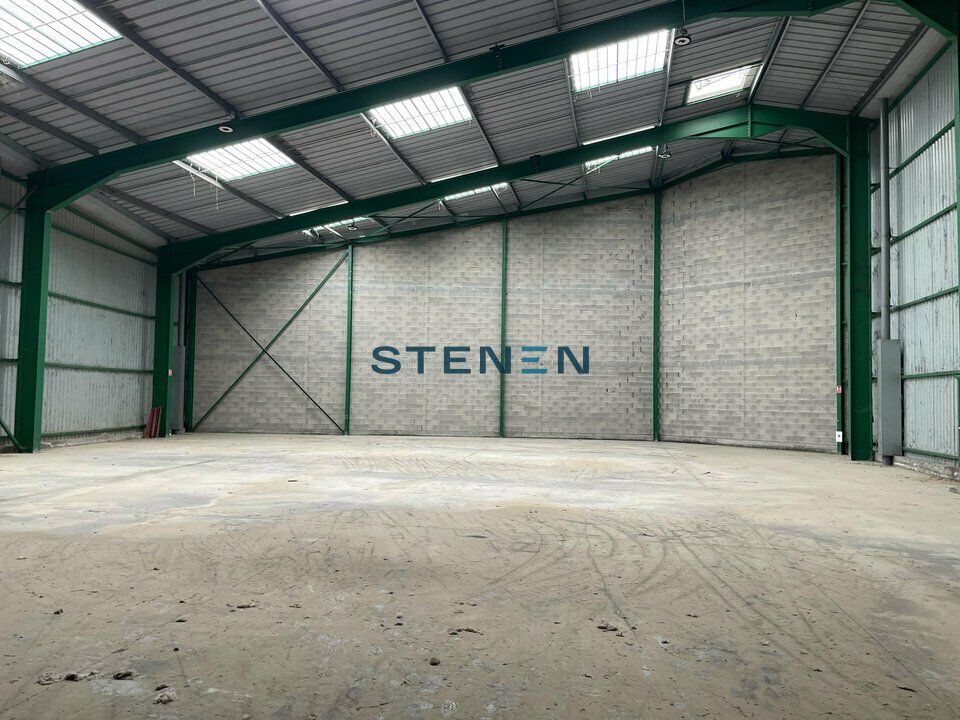 LOCAL 2000 M2 À LOUER - BOUC BEL AIR