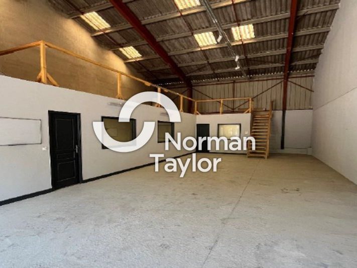 Location local d''activites 347 m² non divisibles