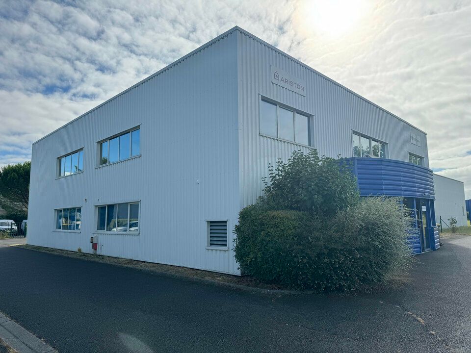 Location bureaux 350 m² non divisibles