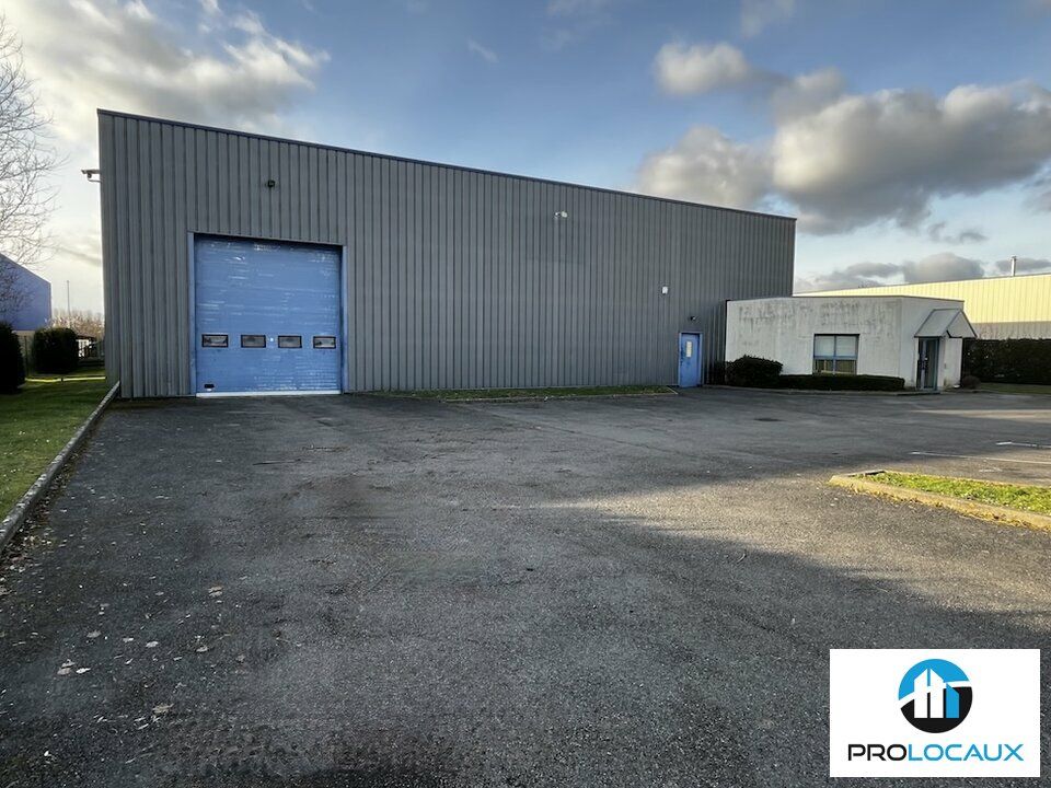 Location local d''activites 860 m² non divisibles