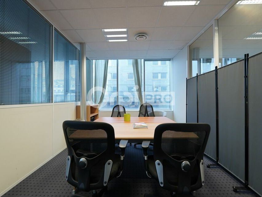 Location bureaux 225 m² non divisibles