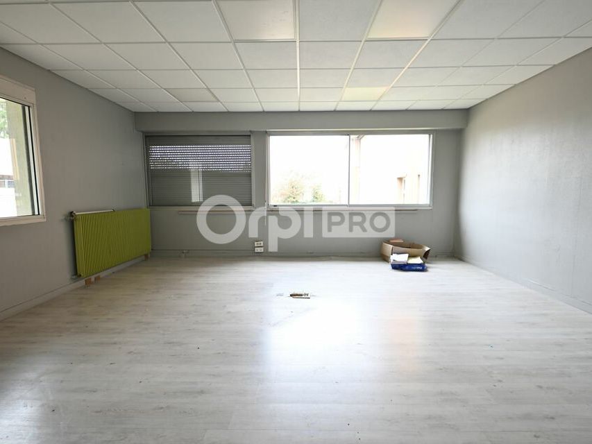 Vente local d''activites 200 m² non divisibles