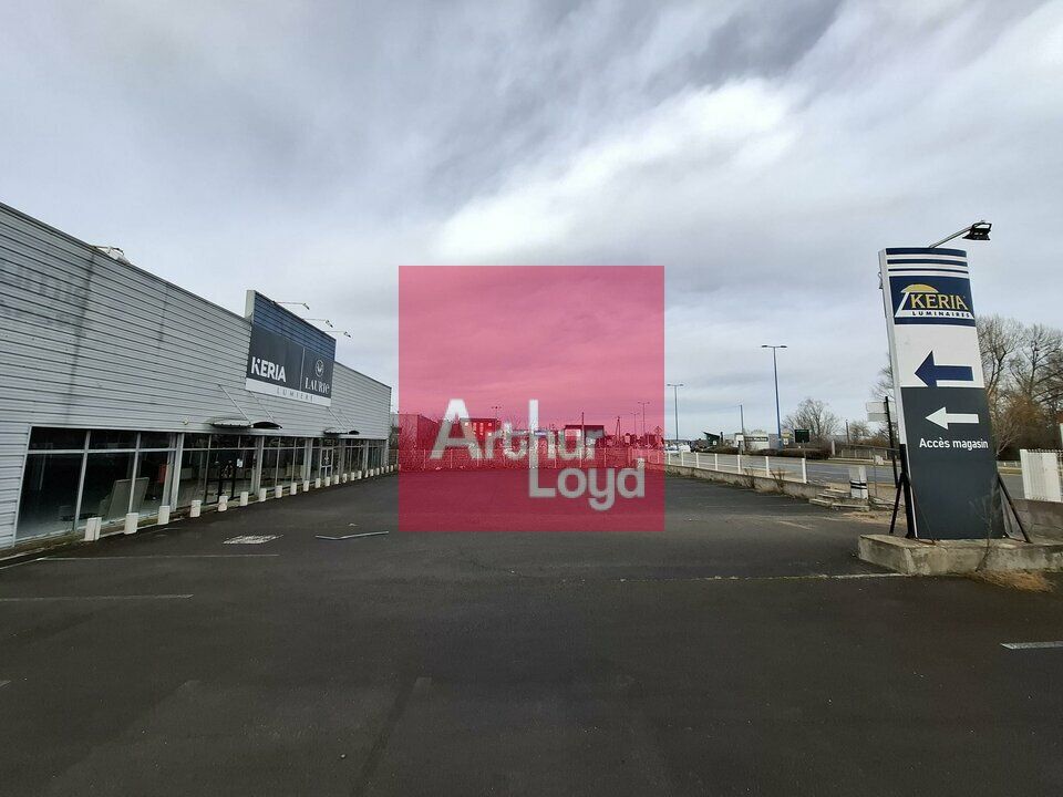Location local commercial 1027 m² non divisibles
