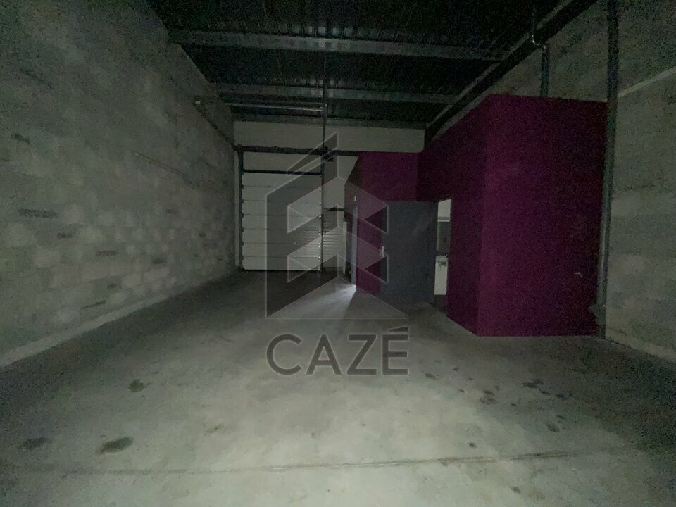 Vente local d''activites 120 m² non divisibles