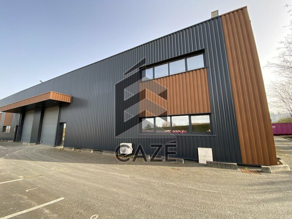 Location local d''activites 221 m² non divisibles