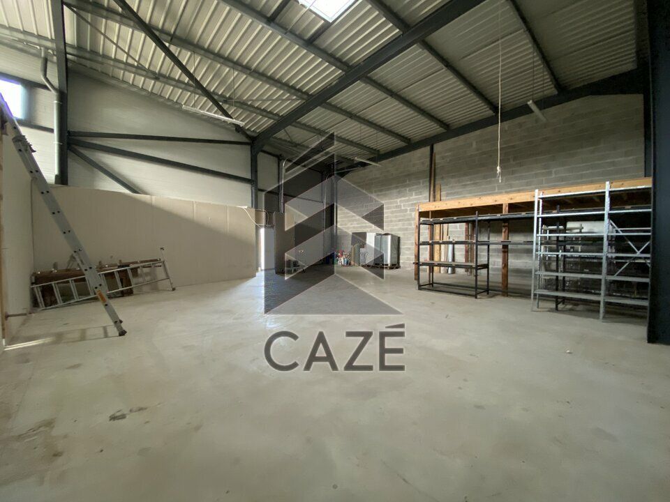 A LOUER CELLULE PROCHE SORTIE 25