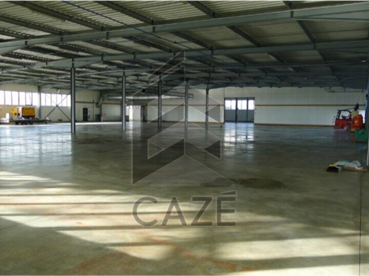 A VENDRE BATIMENT MIXTE A62