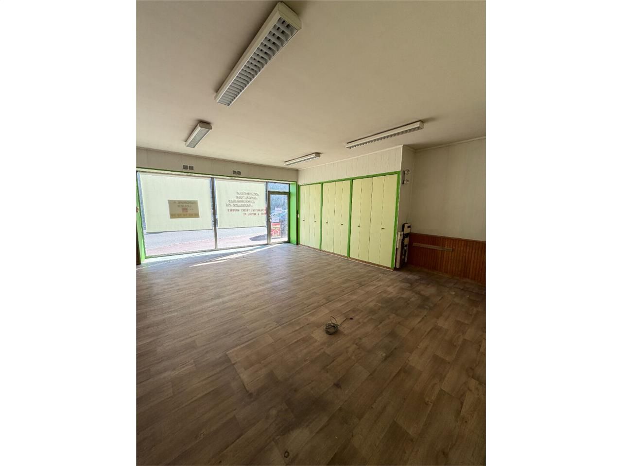 Location local commercial 114.00 m² à LIMOGES