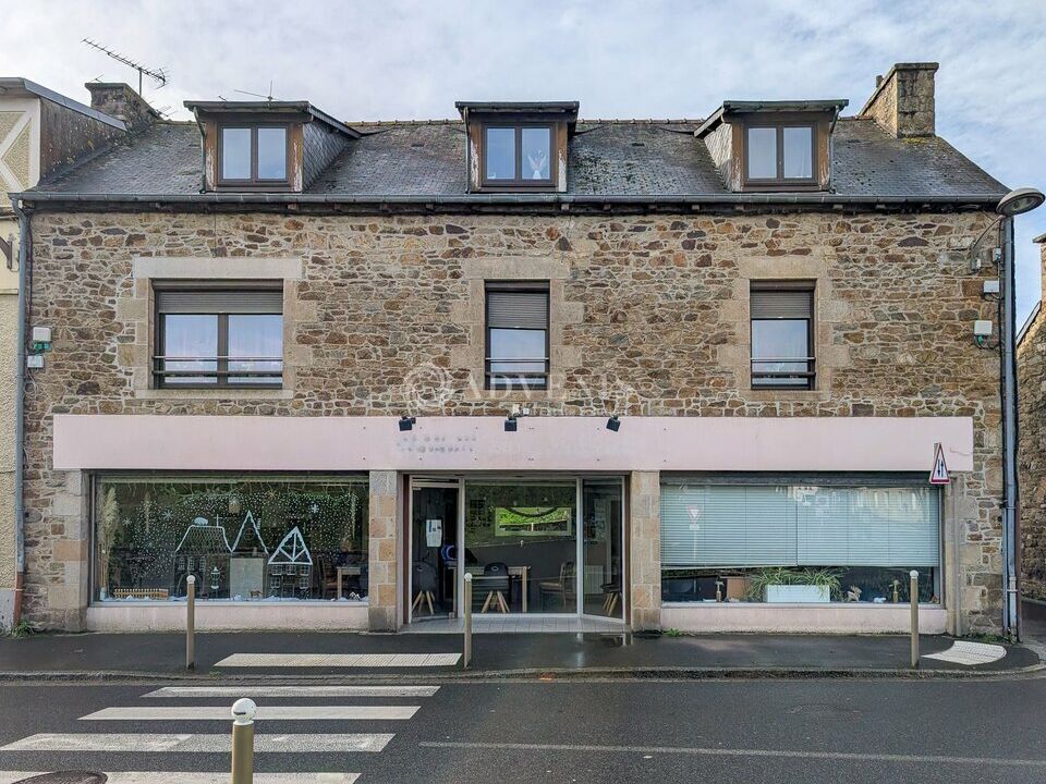 Location local commercial 135 m² non divisibles