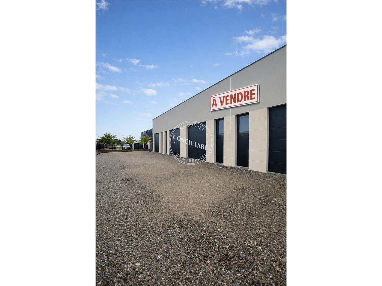 Vente local d''activites 116 m² non divisibles