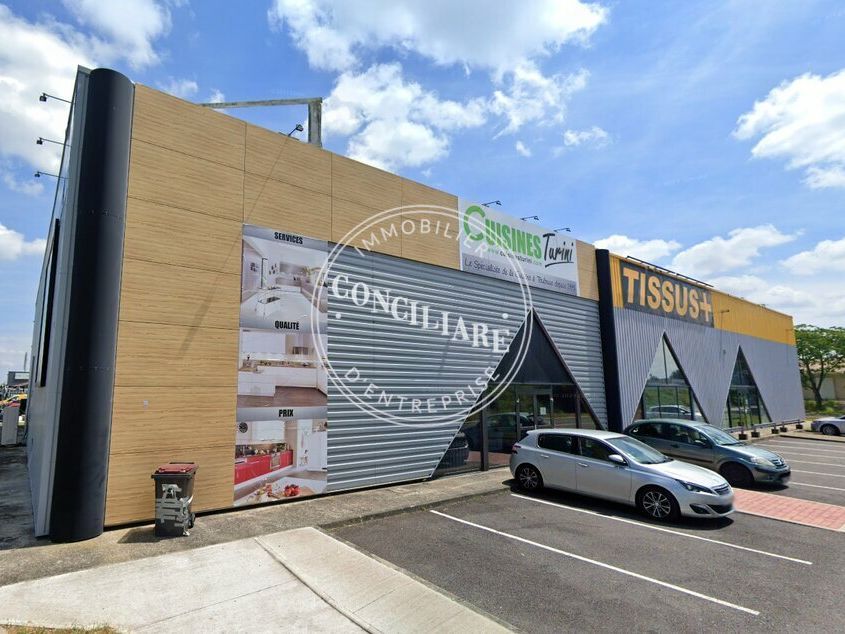 Location local commercial 450 m² non divisibles