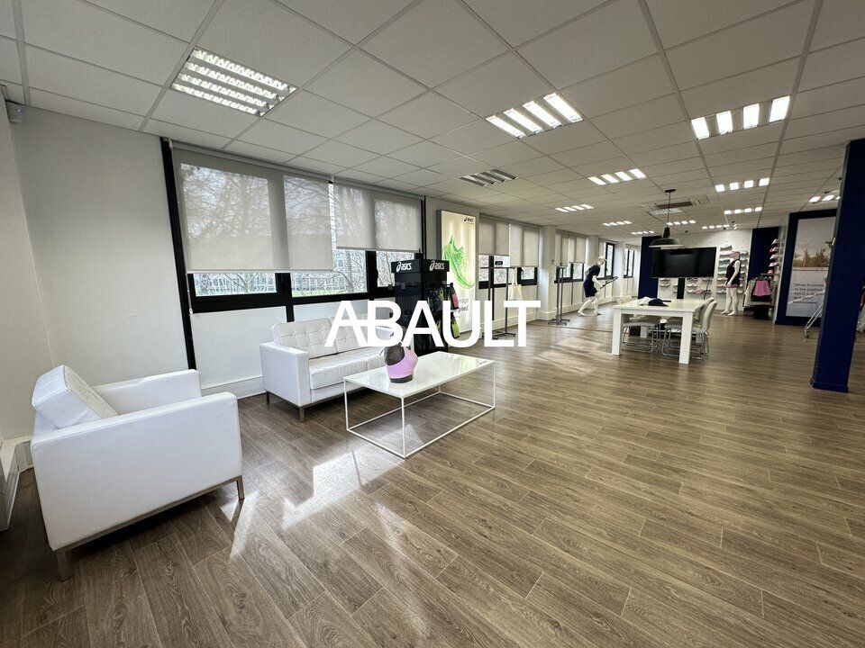 Location bureaux 303 m² non divisibles