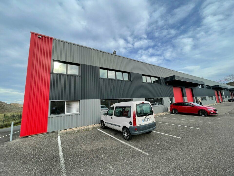 Vente local d''activites 761 m² non divisibles