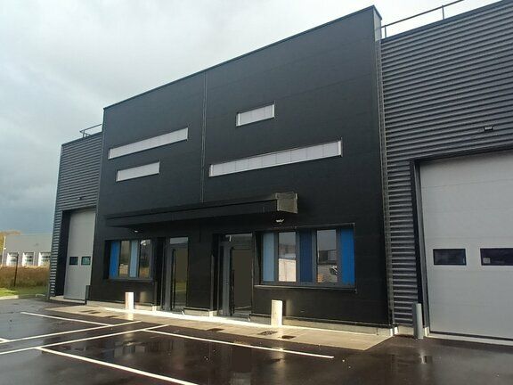 Location local d''activites 380 m² divisibles à partir de 187 m²