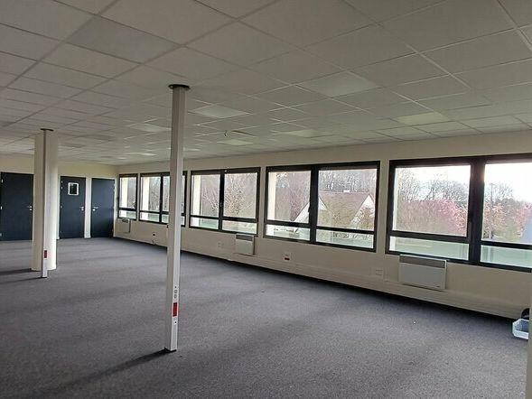 AU NORD-OUEST DE CAEN, au sein d'un bel immeuble en copropriété.