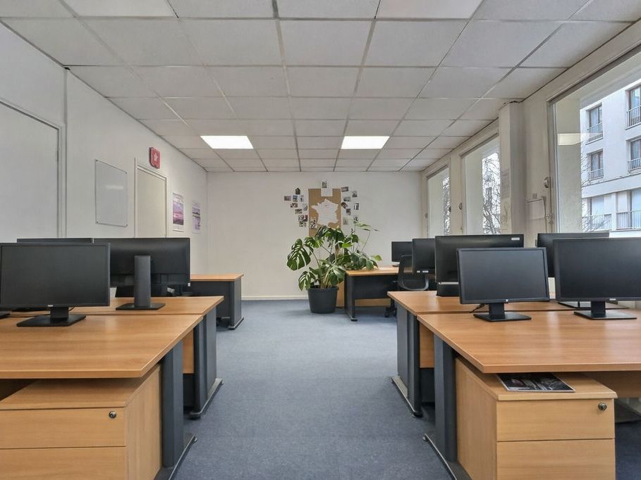 Location bureaux 150 m² divisibles à partir de 60 m²