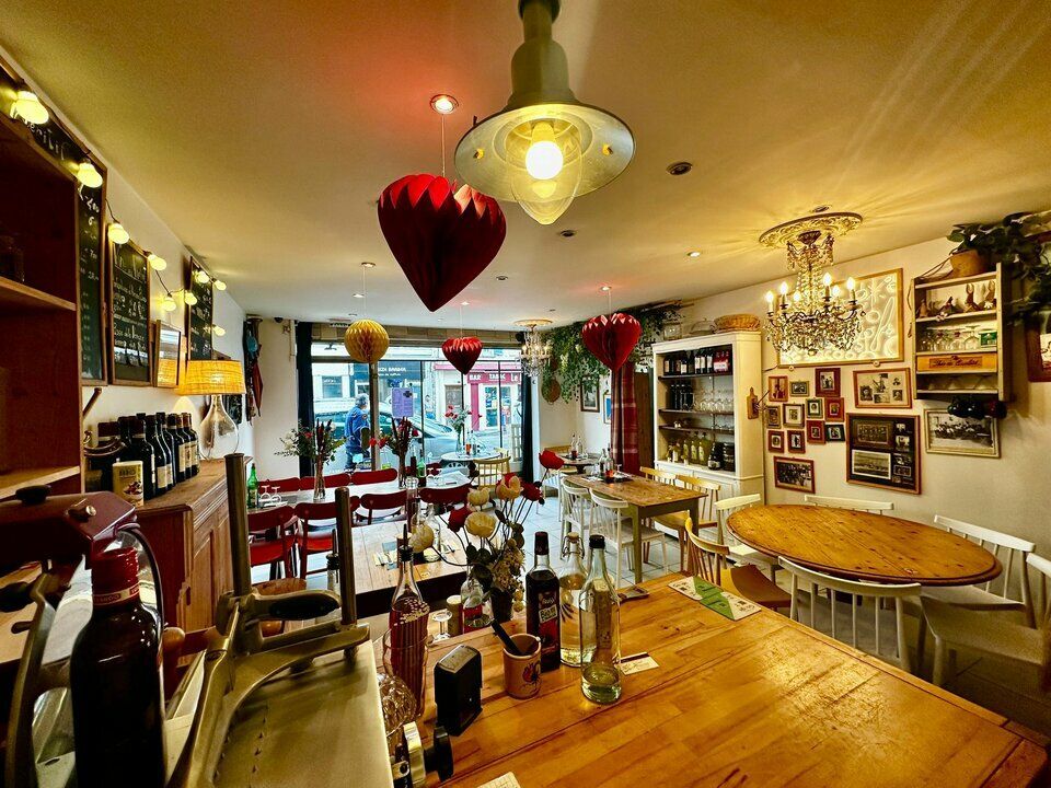 Proche centre historique - Restauration possible