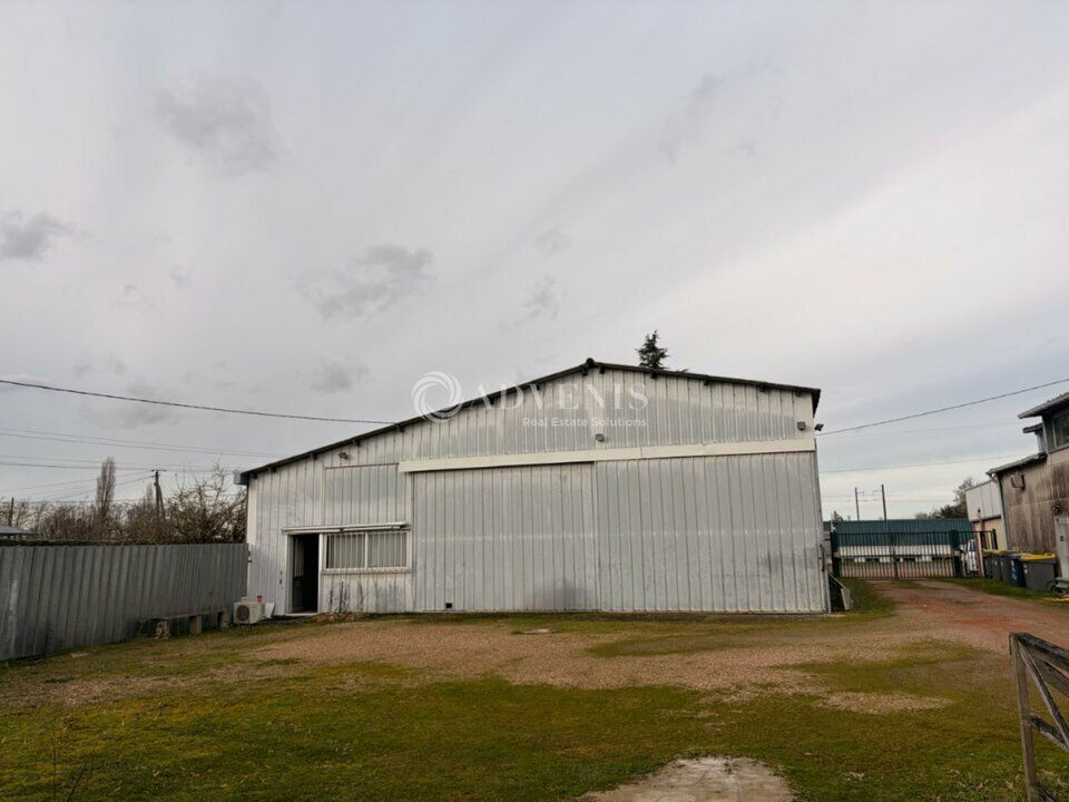 Vente local d''activites 225 m² non divisibles