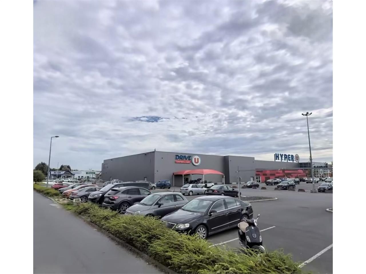 Location local 512 m² à Nieppe