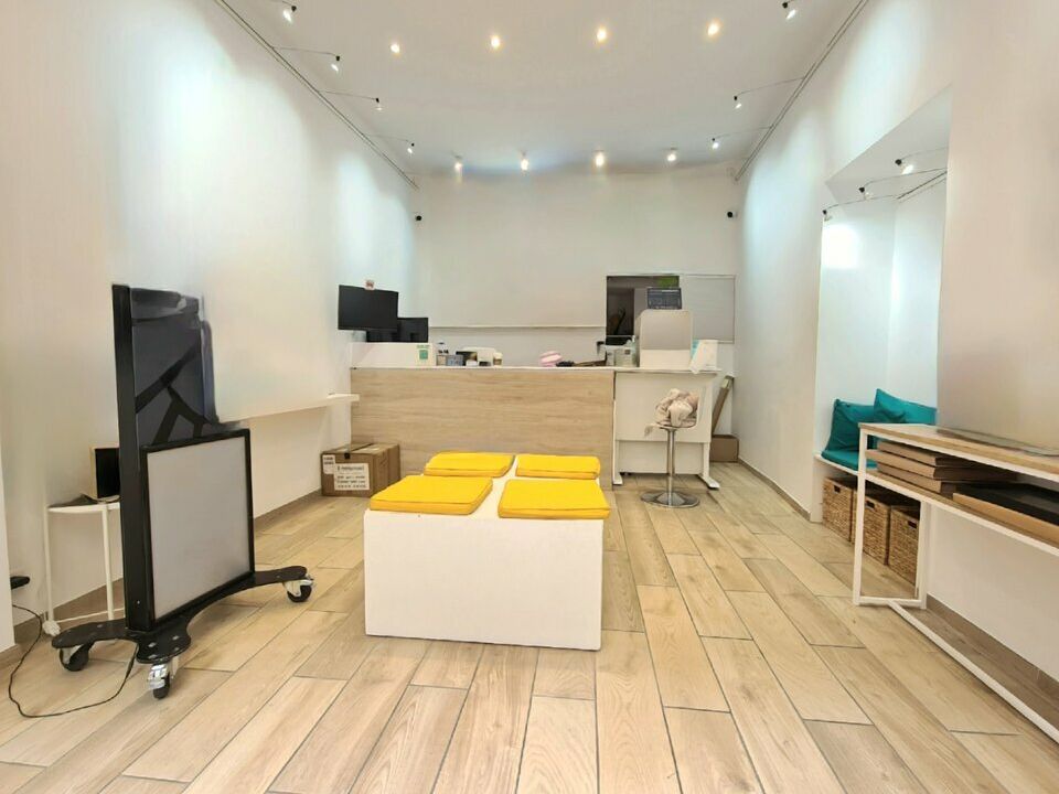 EMPLACEMENT N°1 MASSÉNA NICE - LOCAL RÉNOVÉ