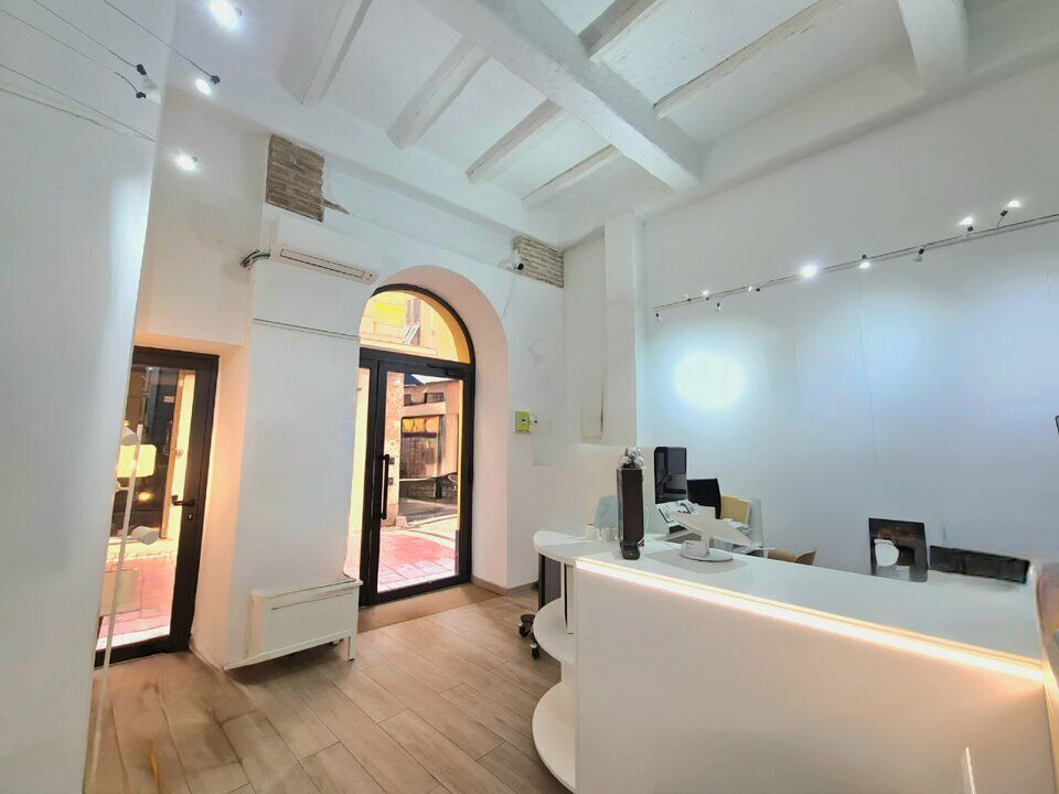 Location local commercial 40 m² non divisibles