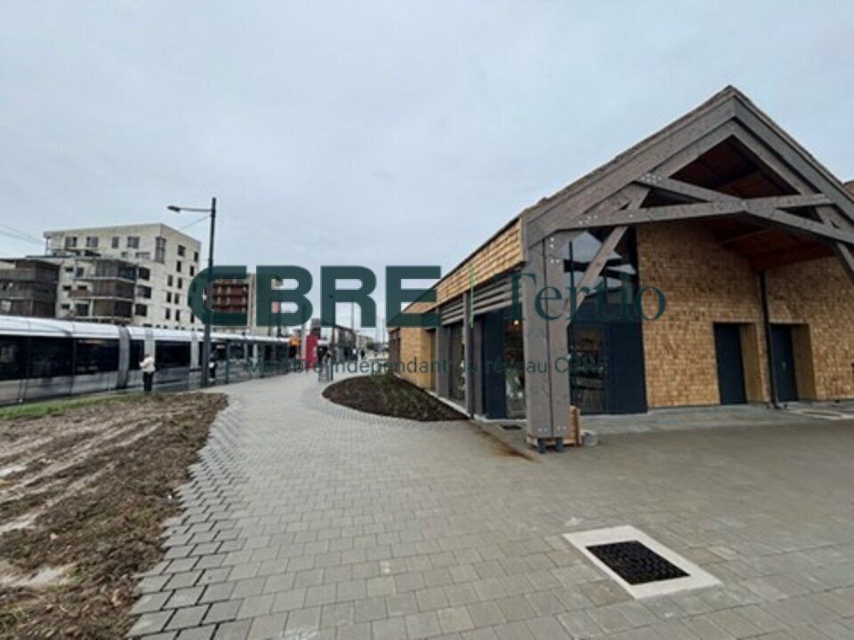 Location local commercial 2 Lions de 126m²