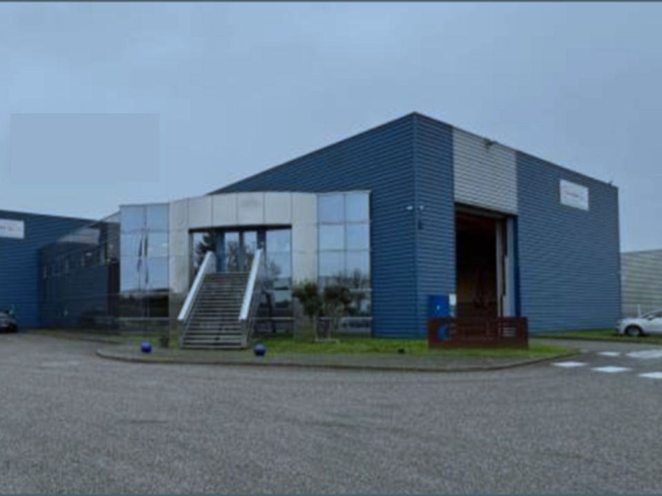 Local industriel à louer de 4 460 m² à Miribel-les-Échets (01)