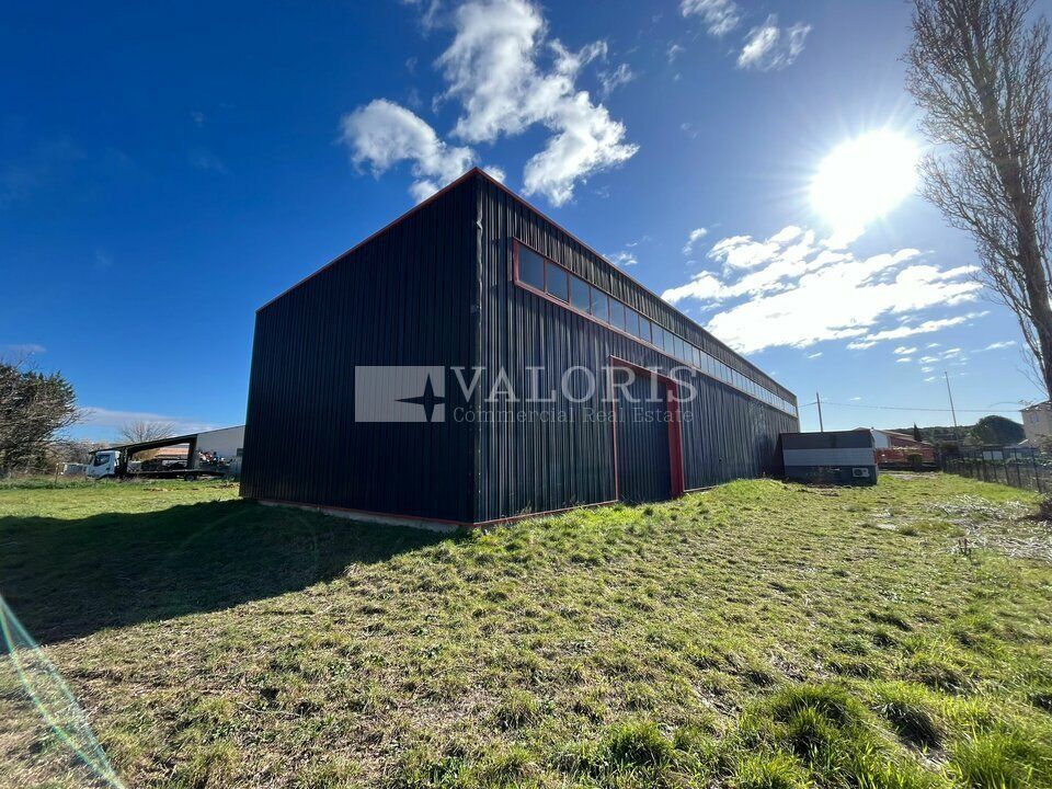 Location local d''activites 589 m² non divisibles