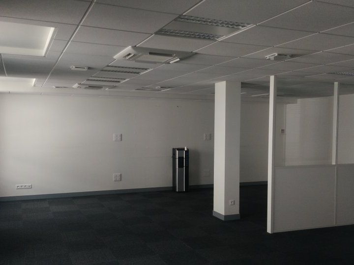 A proximité du centre-ville de Reims, bureaux en location.