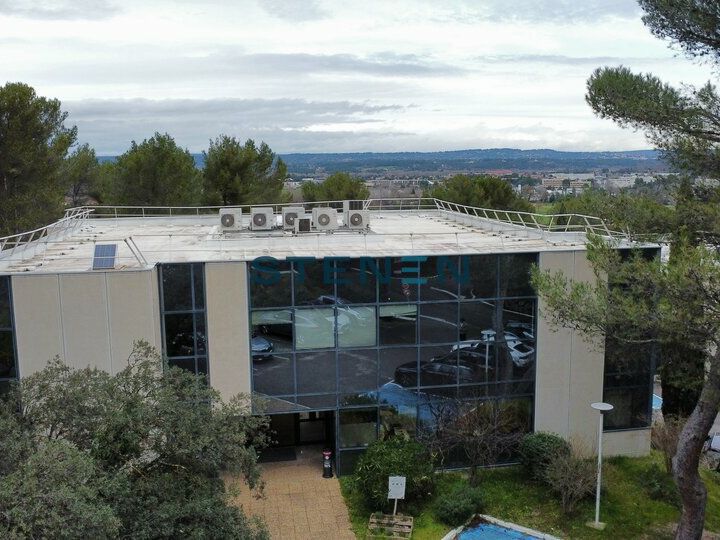 Location bureaux 240 m² non divisibles