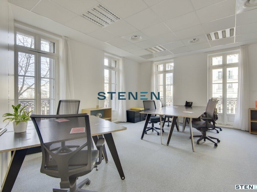 A LOUER 10 A 720M2 MARSEILLE 13002