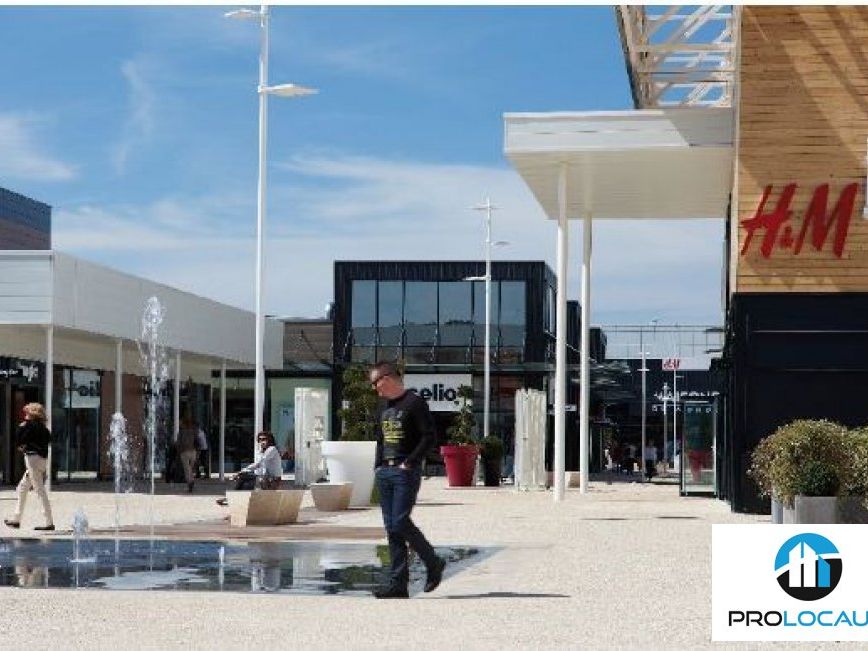 Location local commercial 113 m² non divisibles