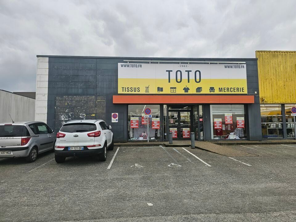 Location local commercial 400 m² non divisibles