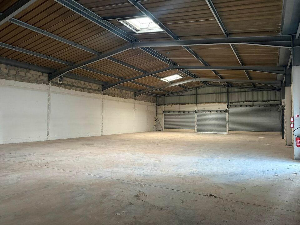 A LOUER / LOCAL COMMERCIAL / BARENTIN