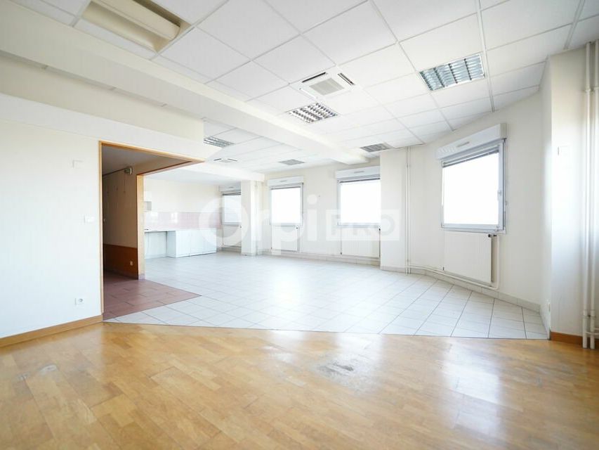 Location bureaux 484 m² divisibles à partir de 150 m²