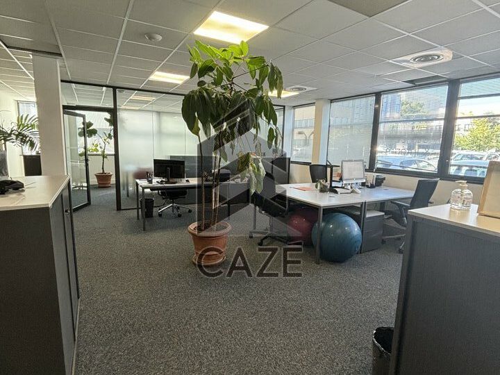 Location bureaux 205 m² non divisibles