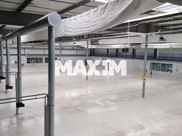 Bâtiment mixte activités/bureaux de 4.079 m² – Fonctionnel, spacieux et idéalement situé