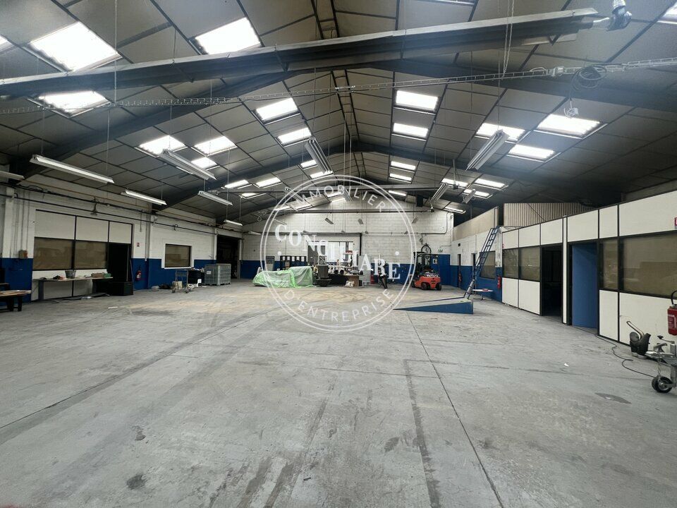 Vente entrepot 2435 m² non divisibles