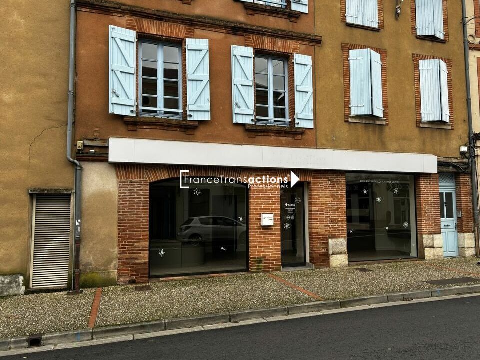Location local commercial 100 m² non divisibles