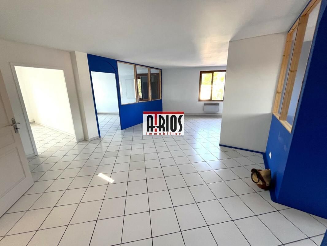 Location bureaux 104 m² non divisibles