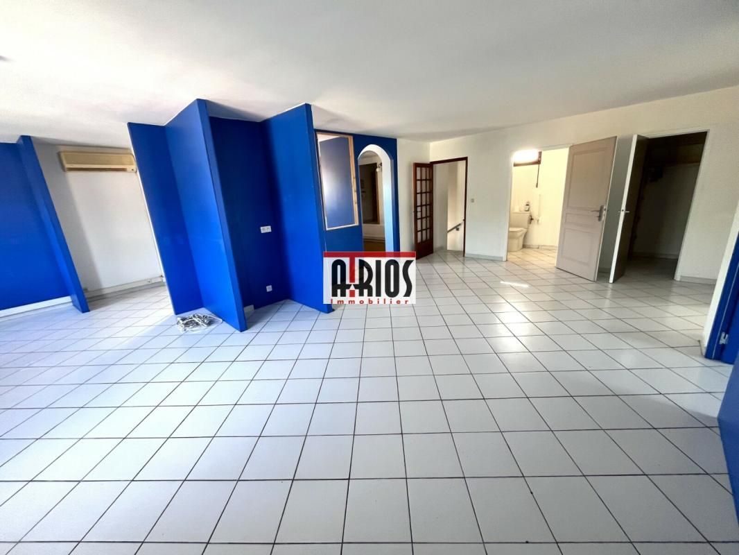 Location bureaux 104 m² non divisibles