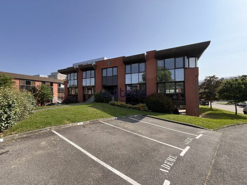 Location bureaux 303 m² non divisibles