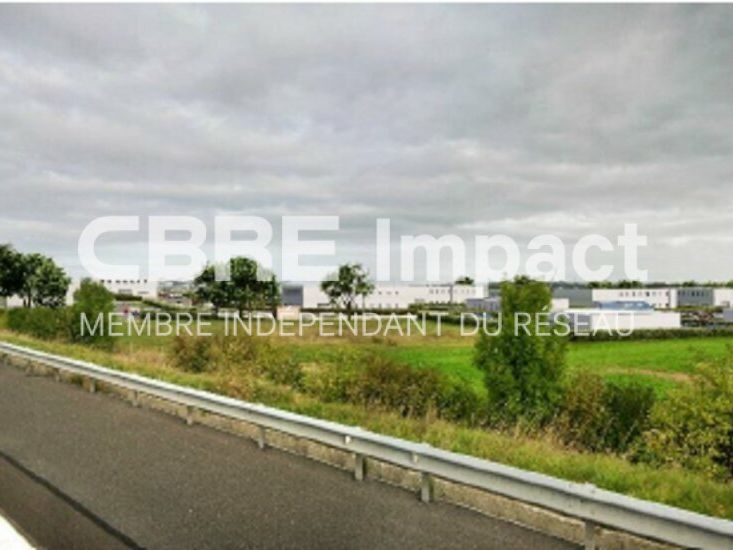 Vente terrain 2084 m² non divisibles